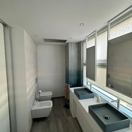 Luxury Fronte Mare Con Ombrellone * Civitanova Marche