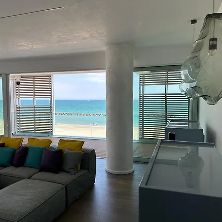 Luxury Fronte Mare Con Ombrellone Appartamento