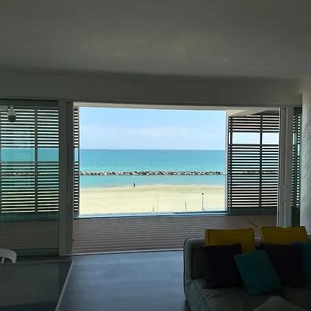Luxury Fronte Mare Con Ombrellone